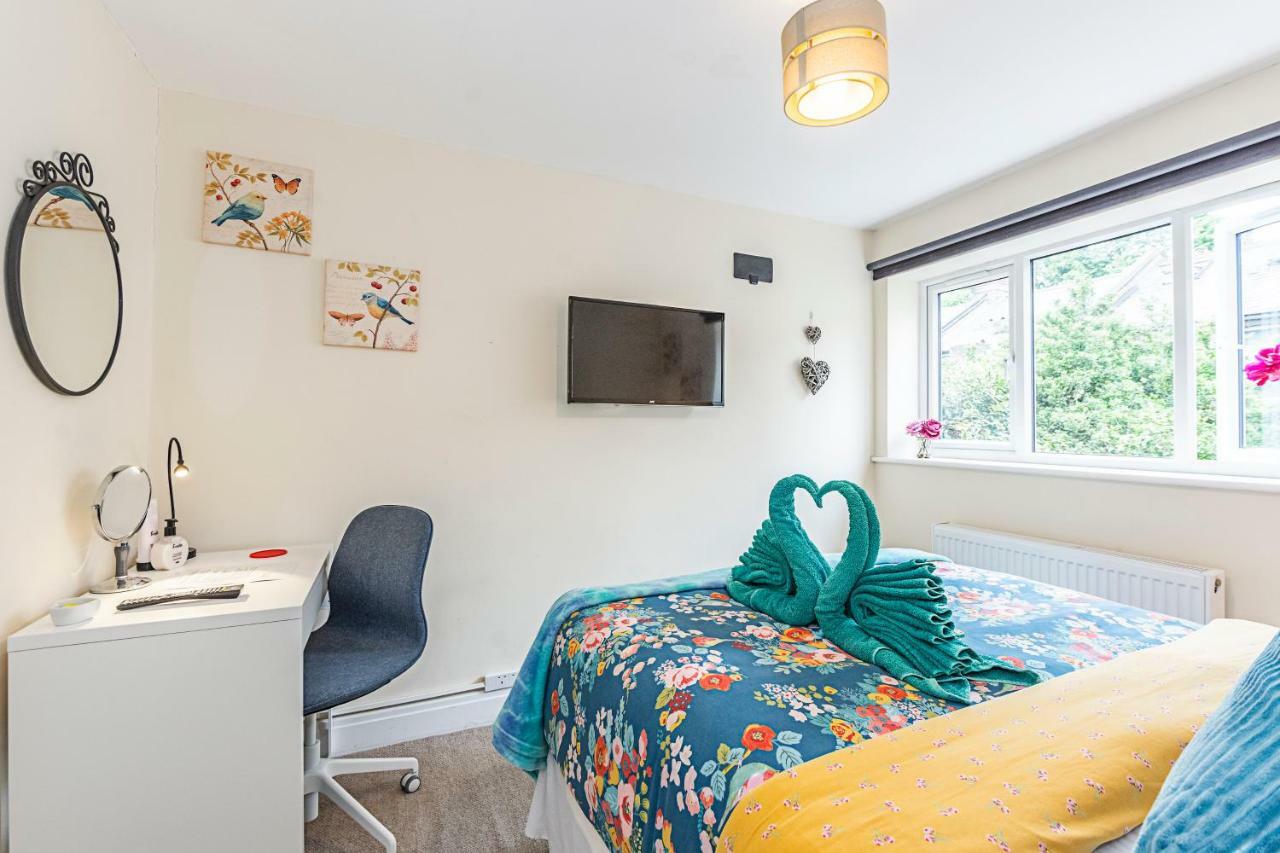 Greyhound Road Rooms London Exterior photo